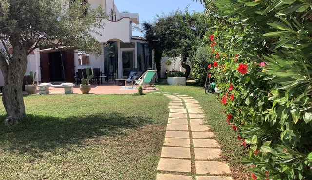Dwelling of the Ozio by the sea