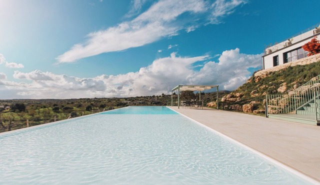 Exclusive villa with pool, near Noto - DiCasaInSicilia