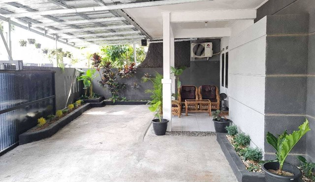 EXPRESS O 92035 Rumah Singgah 8b Syariah