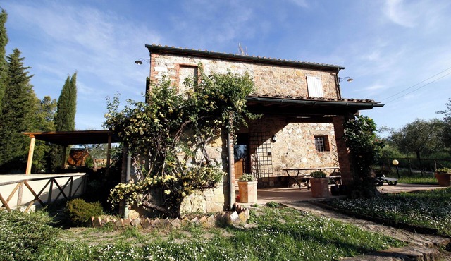 Farmhouse in San Quirico d'Orcia with swimming pool