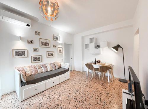 Free Parking, 100m from SAN SIRO, Derby Apartment