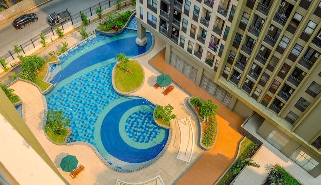 Fully Furnished And Cozy 2Br At Transpark Cibubur Apartment