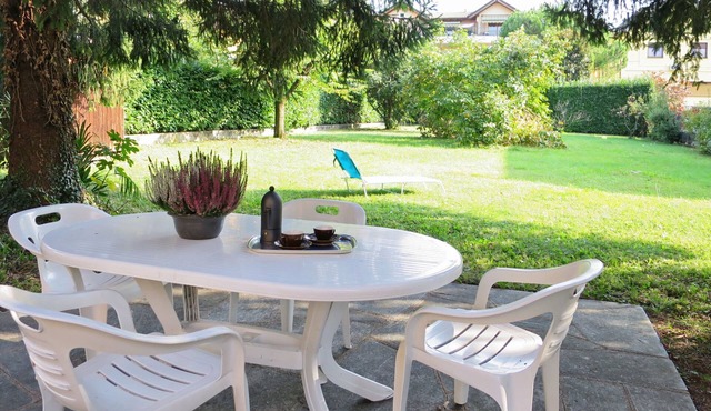 Giardino by Interhome