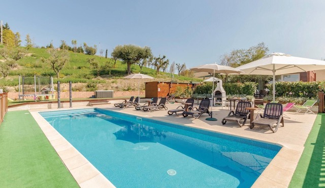 Gorgeous home in Montegranaro FM