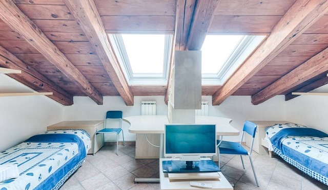 GuestHost - Apartment located on the fifth floor of a building with a lift (there are 10 internal steps at the entrance to the apartment).In 45 sqm it comfortably accommodates 3 people, with a bedroom with two single beds and a sofa bed.Convenientlyt loc