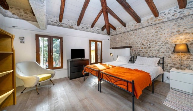 GuestHost - Jacaranda Comfy House