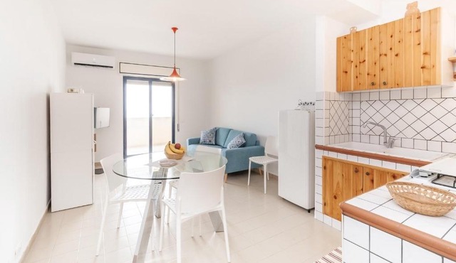 GuestHost - Residence Erice Beach Seaview Apartment with Swimming Pool