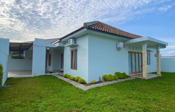 Guesthouse Casamontana Magelang (3 Bedroom Full AC)