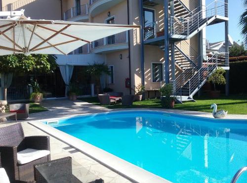 Gullo Hotel
