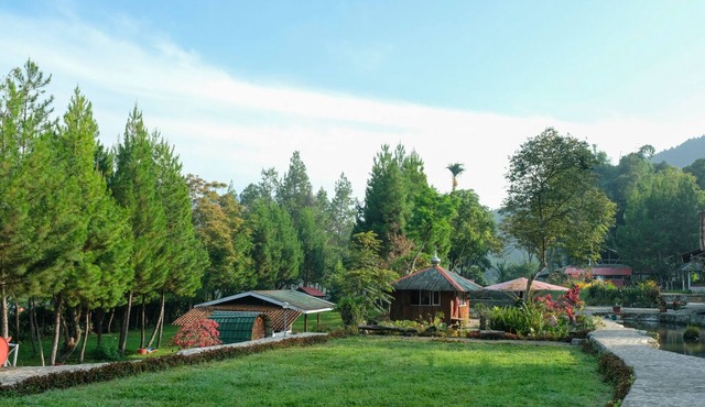 Hilltop Camp, Lembang