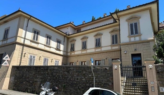 Historic house with garden across from NYU Florence