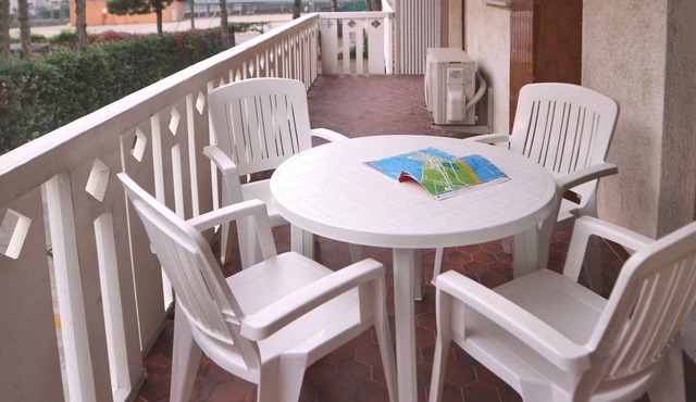 Holiday apartment with balcony and air conditioning