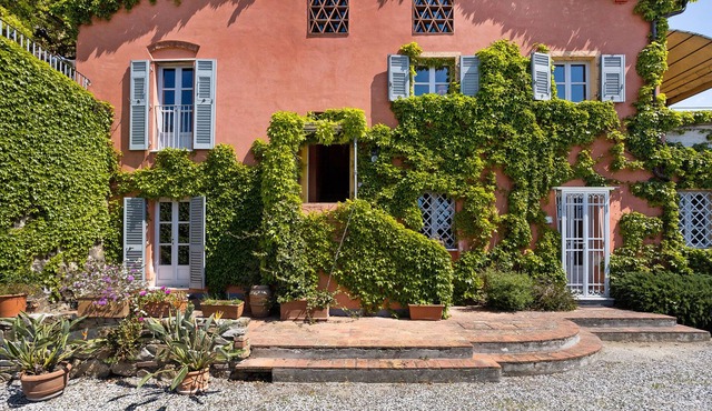 Holiday Apartment "Agriturismo Monteverde - Pergolo" with Shared Pool, Private Terrace & Wi-Fi