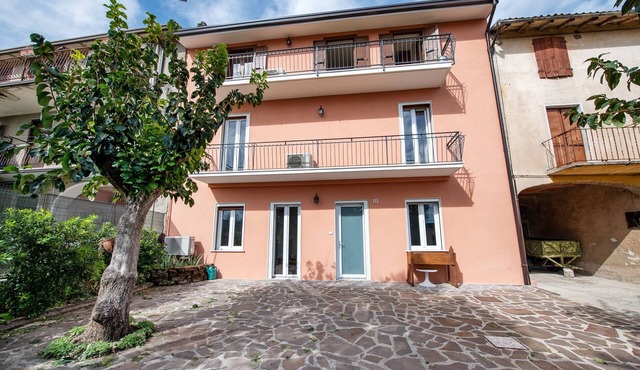 Holiday Home 'Casa Bellini' with Private Garden, Wi-Fi and Air Conditioning