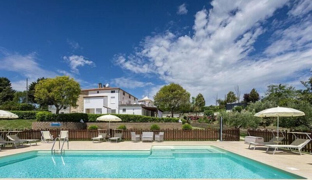 Holiday house for 11 persons approx. 240 qm in Carassai, Italian Adriatic Coast (Coast of Marche)