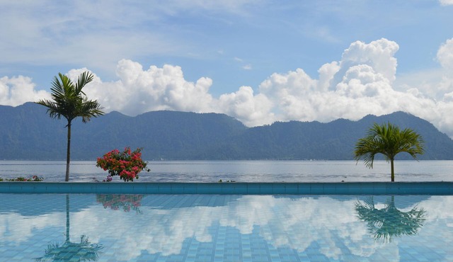 Hotel Maninjau Indah