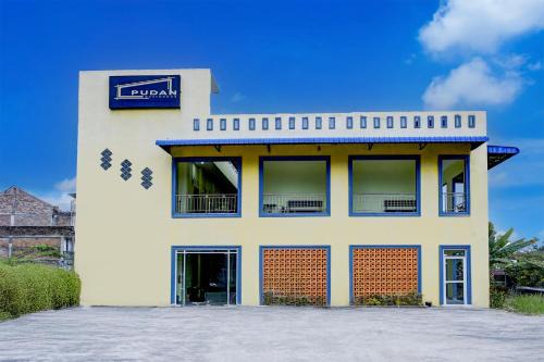 Hotel O Balige City Tugu Juara Monang - 6 Hour Stay