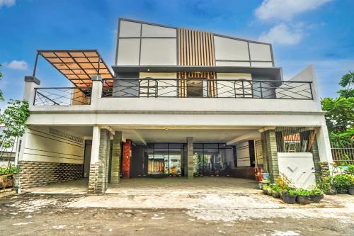 Hotel O near Ciputra World Surabaya formerly Darmo Residence