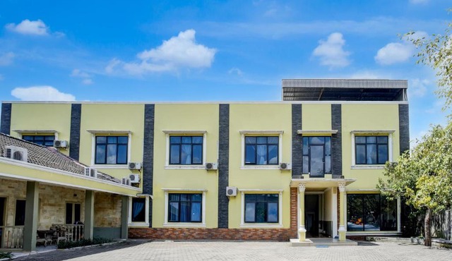 Hotel O near Universitas Widya Dharma formerly Nugraha Residence