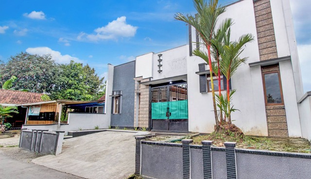 Hotel O Purwokerto Near Alun Alun Purwokerto Formerly Guest House Rania