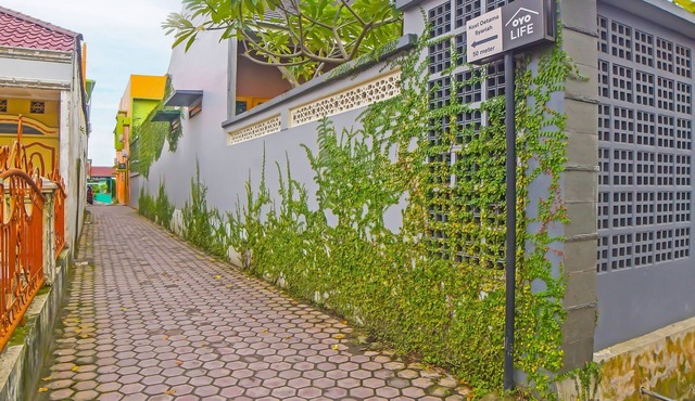 Hotel O Sukowati
