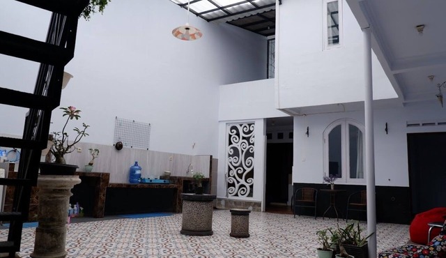 Hotel O Ump Near Alun-Alun Formerly Penginapan 88