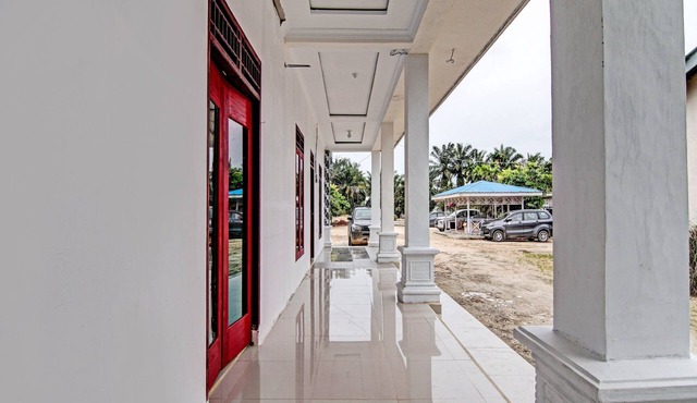 Hotel O Wisma Cendana Syariah Near PASAR FLAMBOYAN