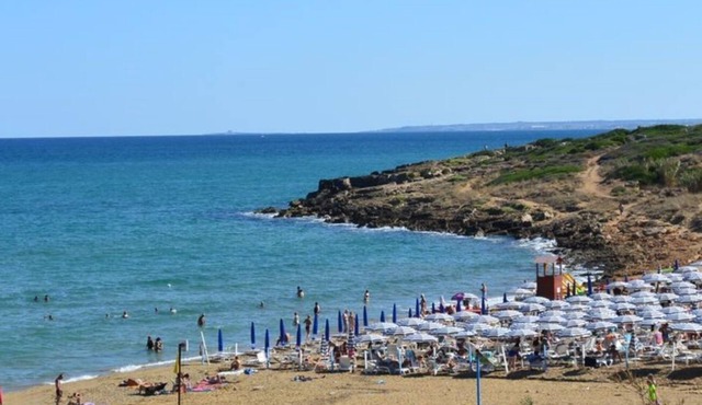 House rental "Erica" - Semi-detached house in an extensive park, nearby the sea.