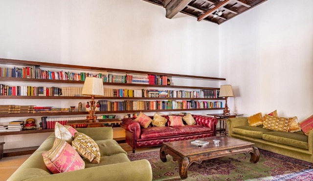 iFlat Pantheon Elegant 3-bedroom Apartment