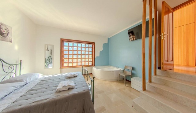 Il Rifugio del Principe - Double Room with Whirlpool Tub