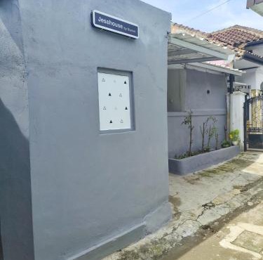 Jess House by Slamet