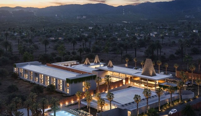 Kambaniru Beach Hotel & Resort