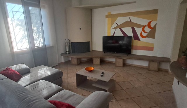 L'Acero Rosso—Apartment & Fitness: Elegant accommodations for families, friends, and couples