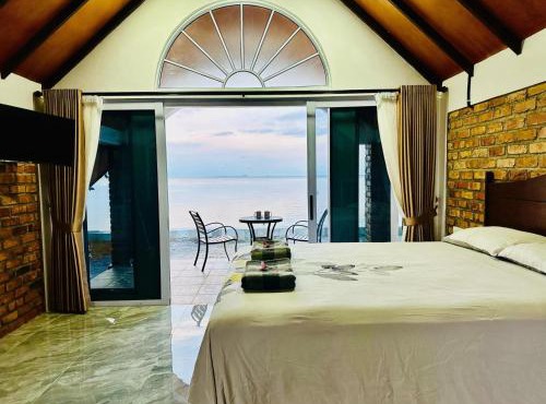 La Seahorse Homestay, private villa sea view Sebong Pereh, Bintan Island