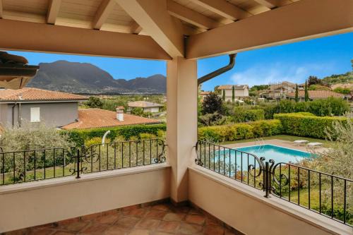 Lake Garda infinity pool 2 bedrooms fantastic lake view