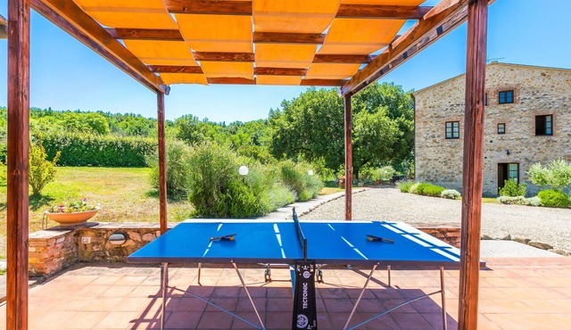 Lovely apartment in villa for 16 guests with private pool, WIFI, A/C, TV and patio