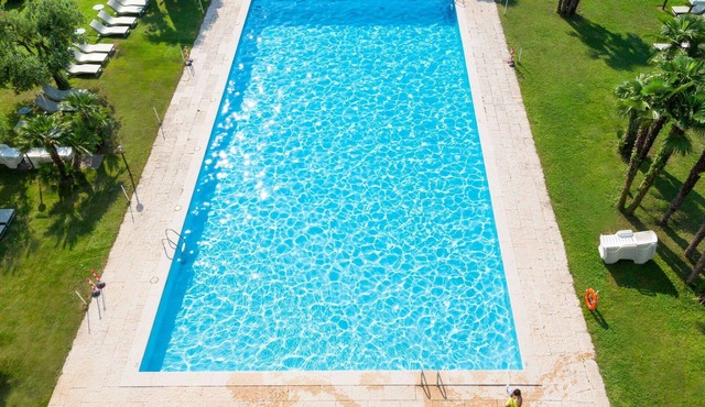 Lovely apartment for 5 people with pool, WIFI, TV and balcony