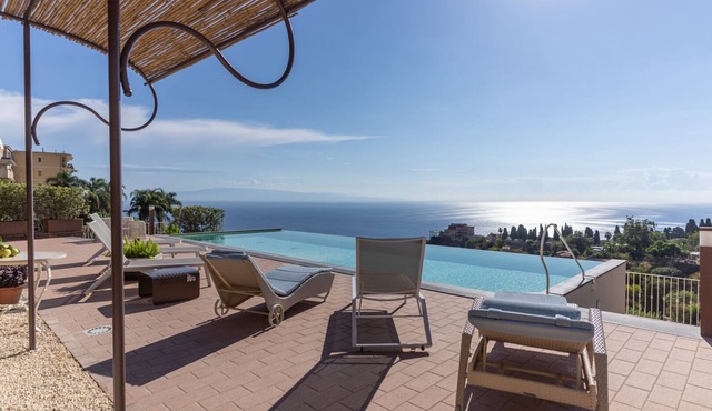 luxury apartment 5 min from Taormina city centre