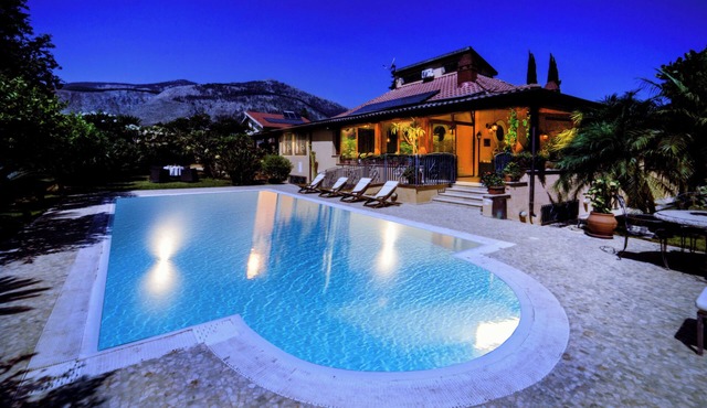 Luxury, Palermo downtown, Mediterranean Park, 3 kms from Mondello beach