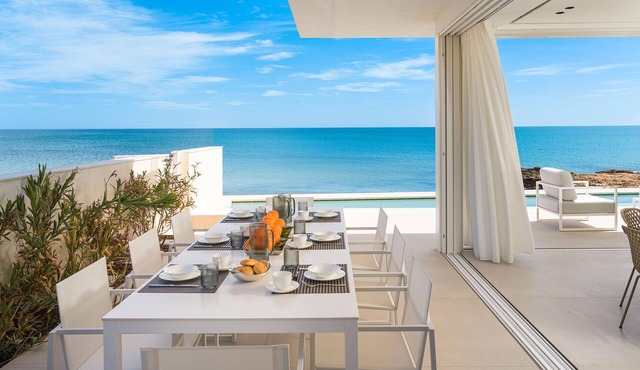 Luxury sea front villa with pool, Lido di Noto, Sicily