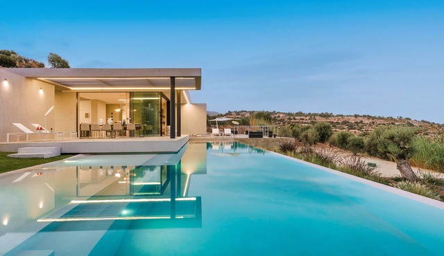 Luxury villa with pool - DiCasaInSicilia