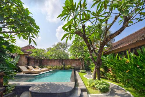 Mahe Garden Kuta Villas