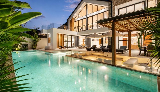 Modern 4 BR Villa Ocean View Nusa Dua