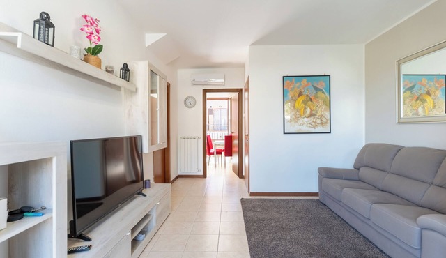 Modern apartment 1, 5M Montepulciano with parking