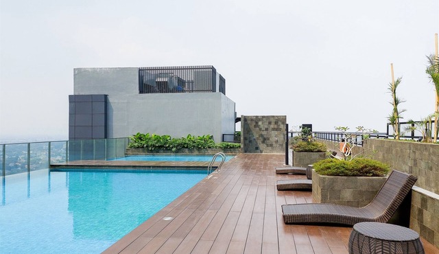 Modern Look 1Br Without Living Room At Bintaro Embarcadero Apartment