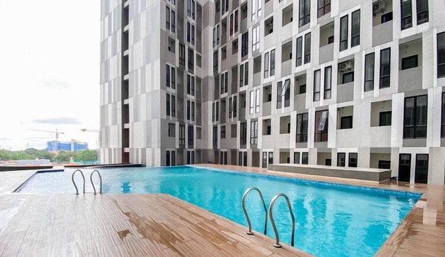 Modern Look and Homey Studio Apartment The Alton