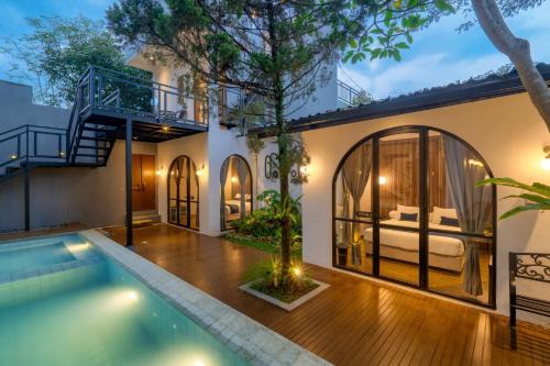Momo Villa Bandung