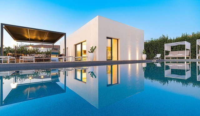 My Rental Homes - Villa La Isla with salt water private pool with whirlpool