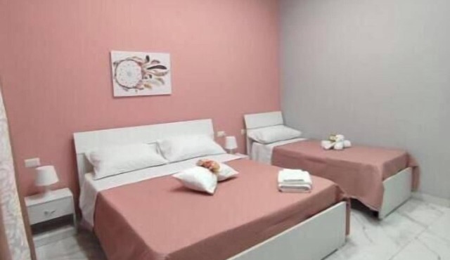 Neve Al Sole Suites Napoli Centro :Triple Room
