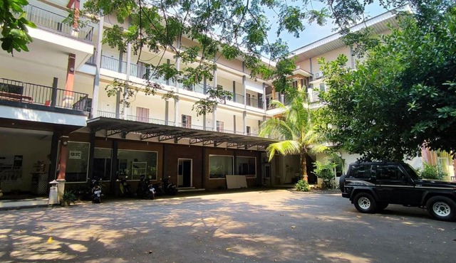 New Bandengan Beach Hotel